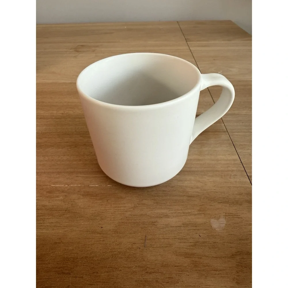 Pottery Barn Holly Alphabet Mug – Letter O – Christmas Holiday – New‎ in Box